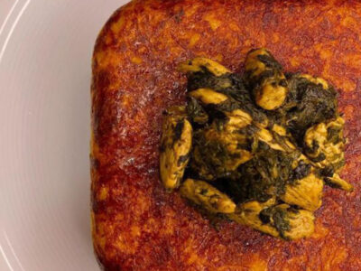 دستور پخت و تهیه مجلسی ته چین اسفناج شمالی با رب انار و مرغ