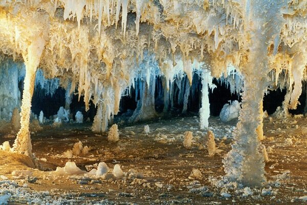 غار قوری‌ قلعه شگفتی طبیعی و تاریخی در روانسر و پاوه کرمانشاه