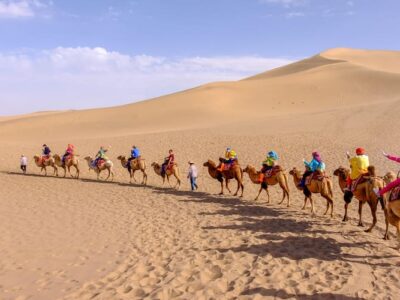 رقص ماسه‌های کویر ورزنه بر شانه‌های تمدن در قلب کویر اصفهان