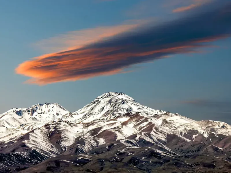 قله سبلان و سفری مقدس از آبگرم‌ های سرعین تا نگین فیروزه‌ ای بر بام سوم ایران
