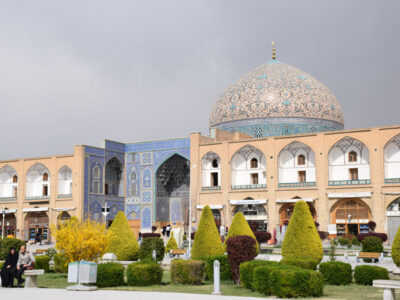 مسجد شیخ لطف الله اصفهان و راهنمای کامل گنبد نخودی میدان نقش جهان