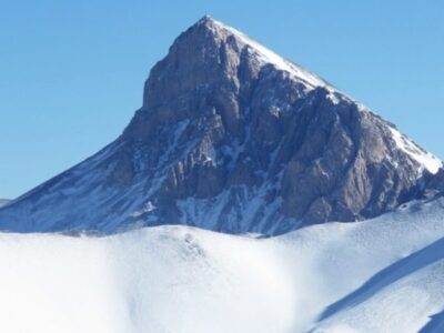آزادکوه و صعود به تختگاه شاهزاده کج‌ گردن یا نگین منفرد البرز مرکزی